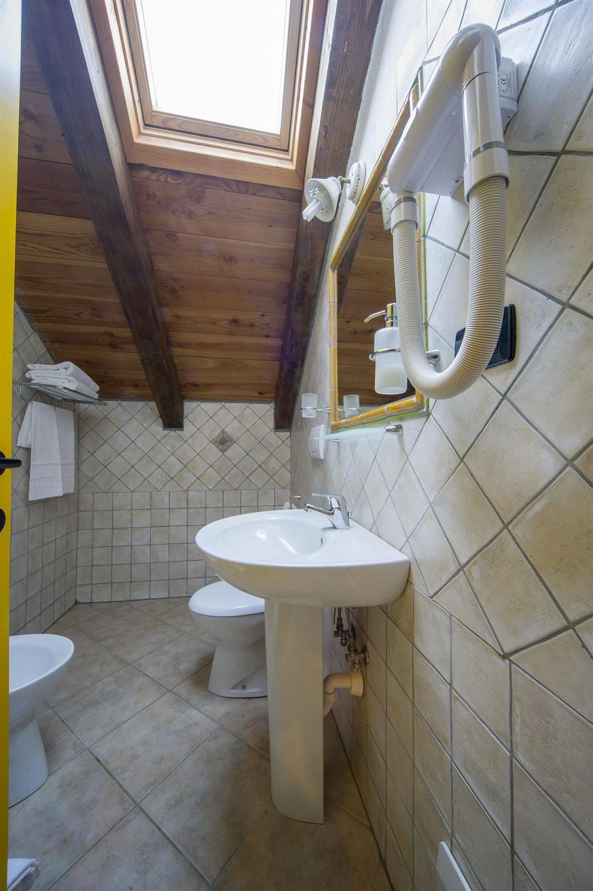 Della Guida Aparthotel 3*